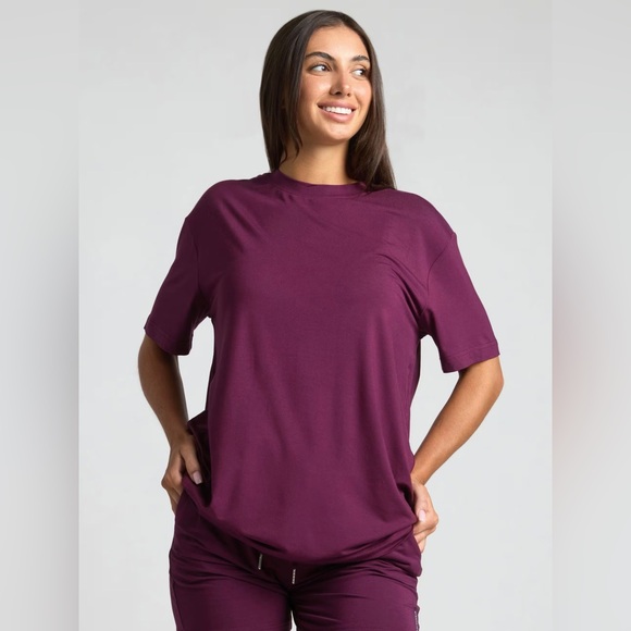 Comfrt Tops - Comfrt Cloud Tee Plum NWT Medium